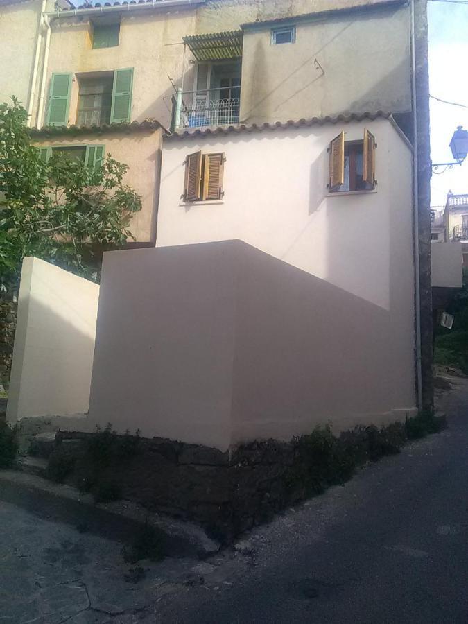 Charmant Petit Studio Proche Depart Gr20 Calenzana Exterior foto